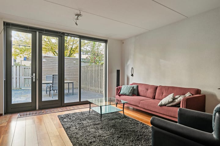 Foto 9 van Faradaystraat 45