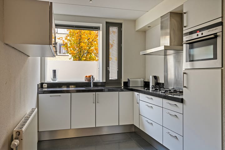 Foto 11 van Faradaystraat 45