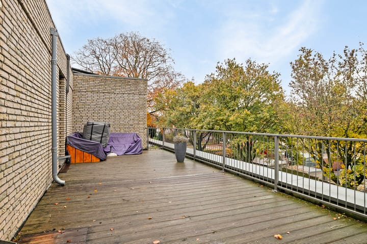 Foto 26 van Faradaystraat 45