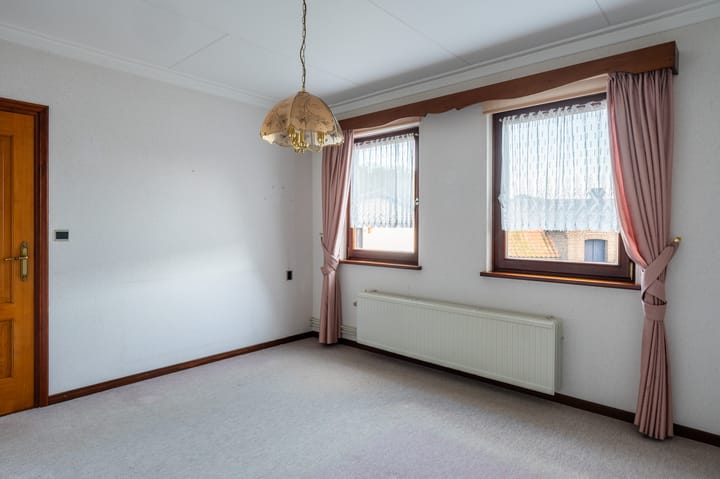 Foto 22 van Dijk 7-B