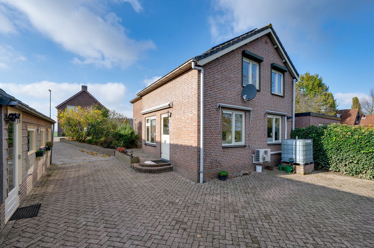 Foto 20 van Rijksweg 16