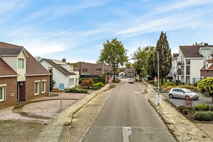 Bekijk foto 33 van Brigittastraat 4