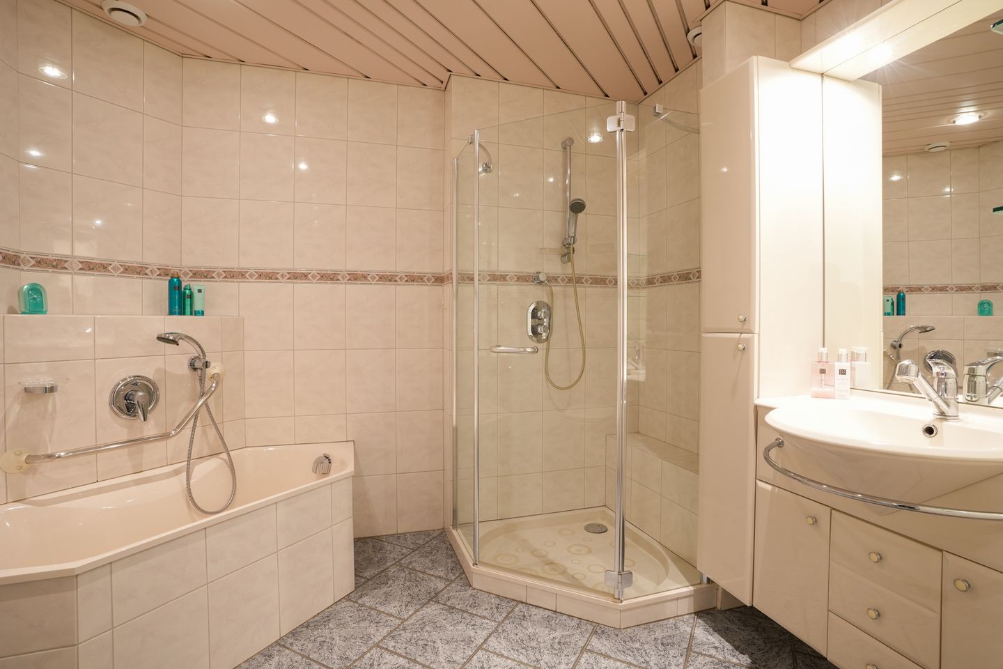 Photo 10 of Wolfeynde 20