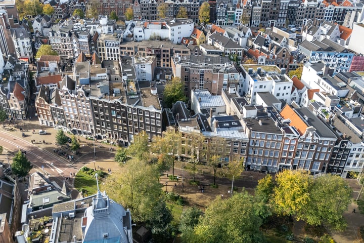 Bekijk foto 1 van Nieuwezijds Voorburgwal 284