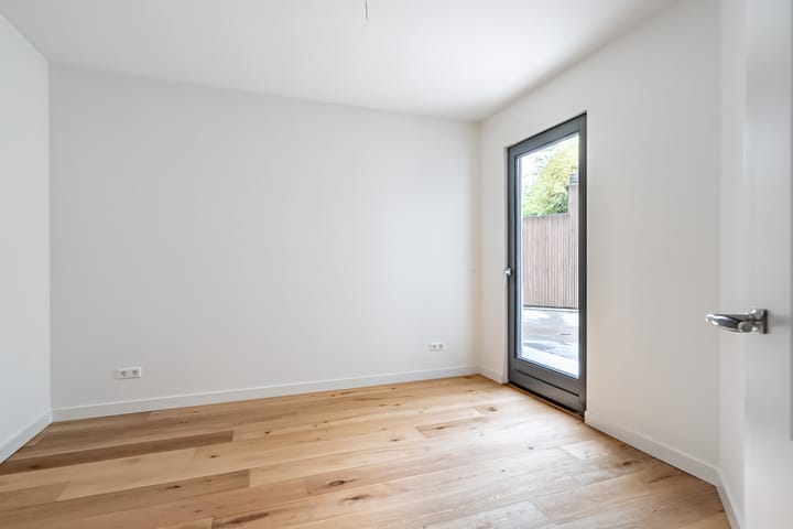 Foto 12 van Laan van Nieuw-Guinea 43-A