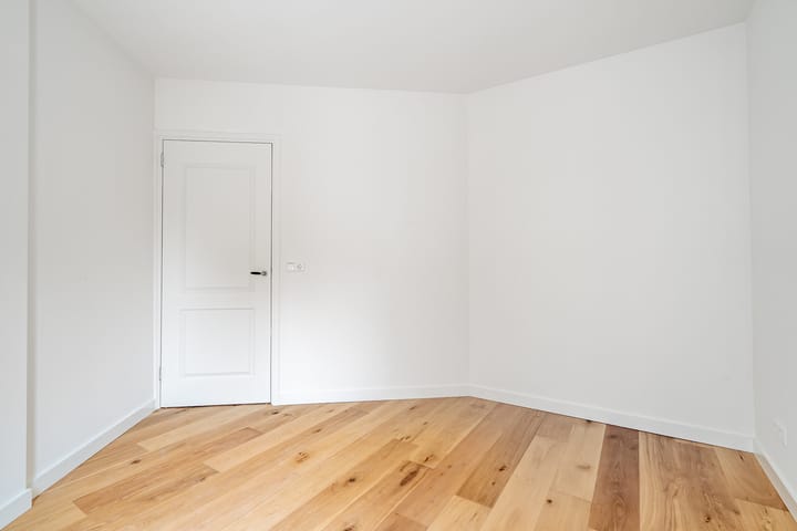 Foto 14 van Laan van Nieuw-Guinea 43-A