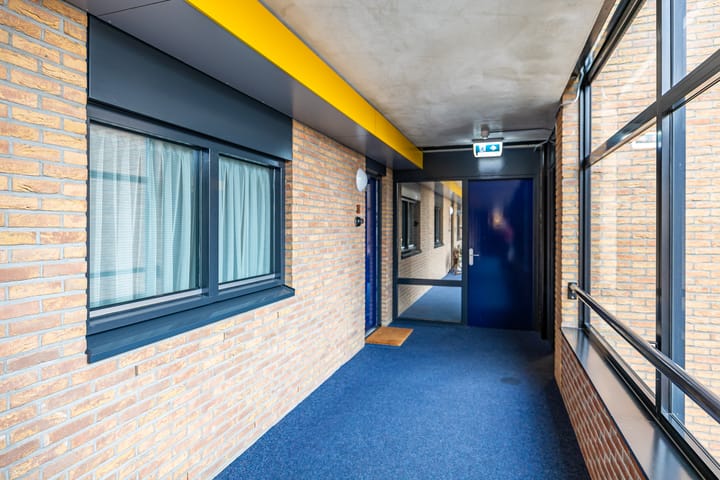 Photo 4 of Burg v Roijenstr Oost 4-G