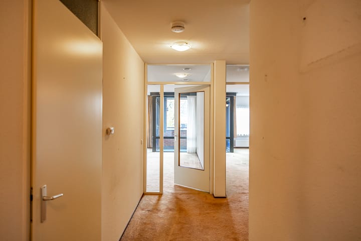 Photo 12 of Burg v Roijenstr Oost 4-G