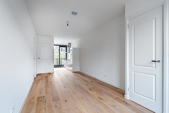 Foto 5 van Laan van Nieuw-Guinea 43-C