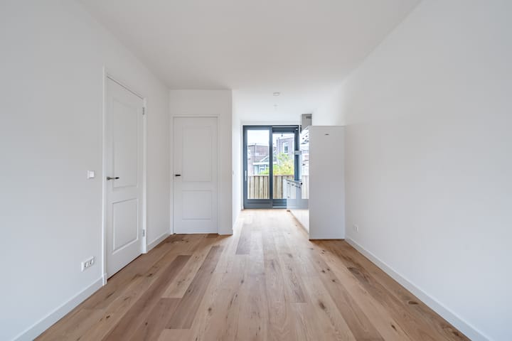 Foto 6 van Laan van Nieuw-Guinea 43-C