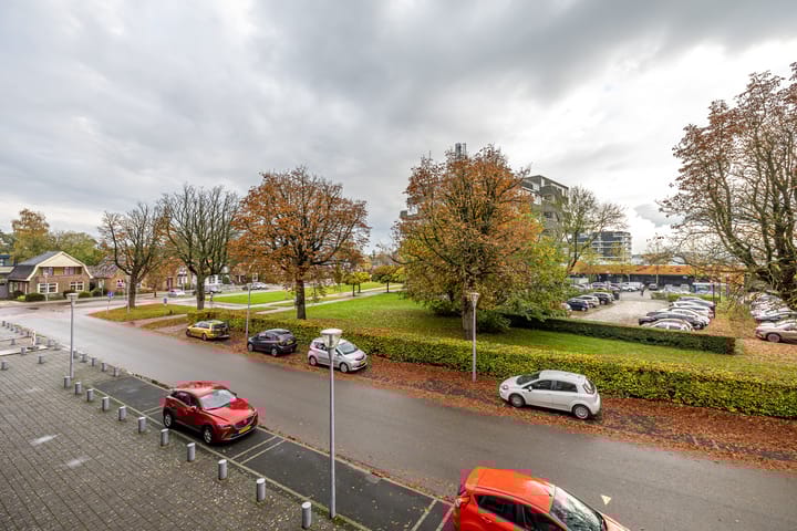 Photo 29 of Burg v Roijenstr Oost 4-G