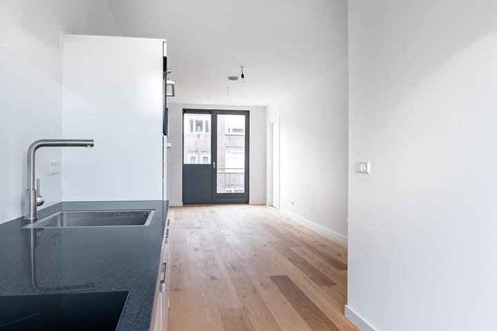 Foto 9 van Laan van Nieuw-Guinea 43-C