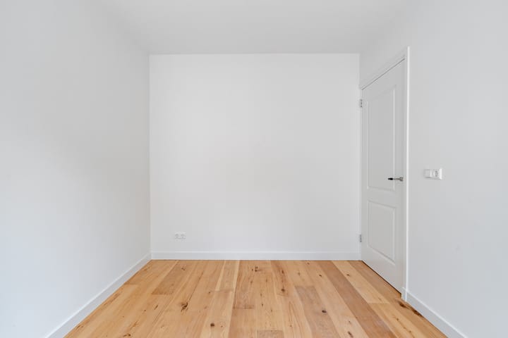 Foto 17 van Laan van Nieuw-Guinea 43-B