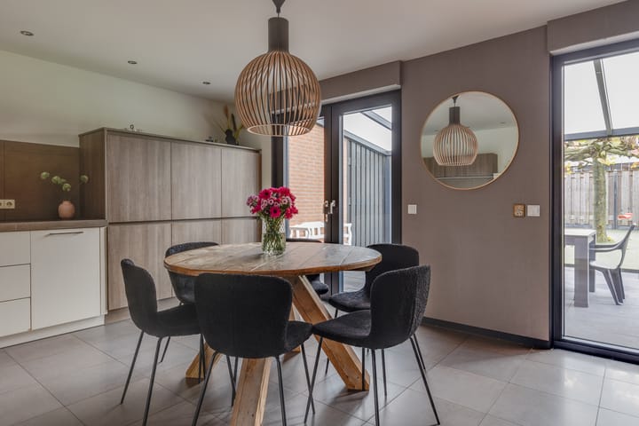 Foto 17 van Leliestraat 77