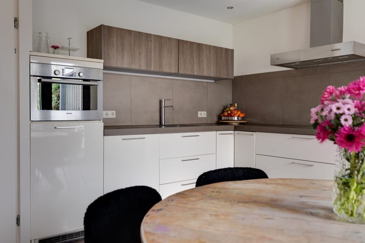 Foto 19 van Leliestraat 77