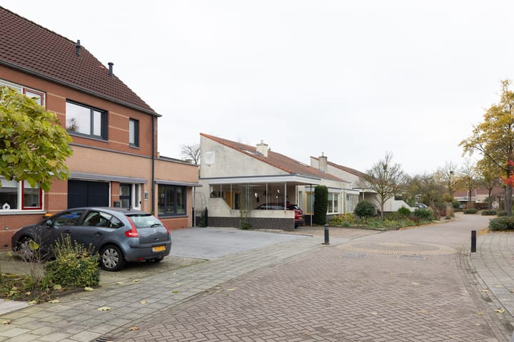 Foto 54 van Leliestraat 77