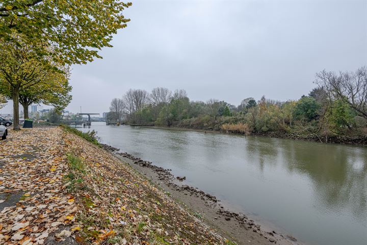 Bekijk foto 26 van Zuiddiepje 102