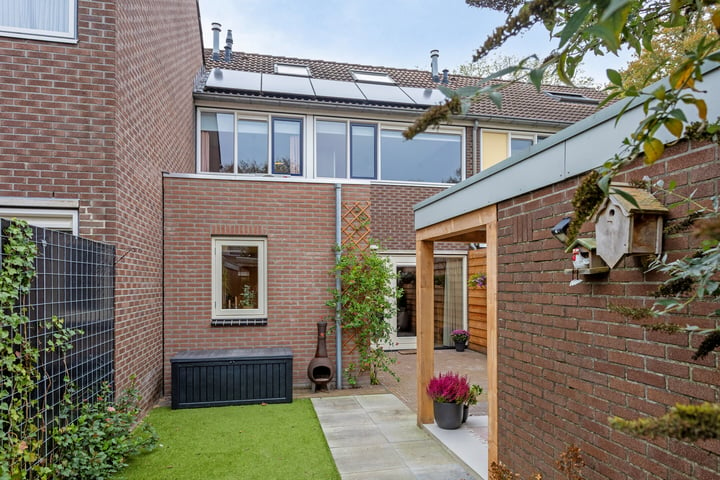 View photo 33 of Merelstraat 71