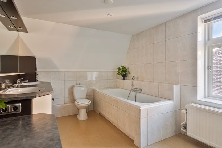 Foto 43 van Kanaalstraat 15