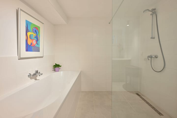 Foto 21 van Middenweg 7-J