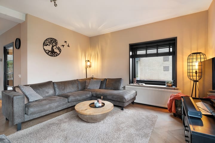 Photo 6 of Reviuslaan 59