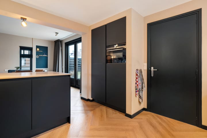 Photo 18 of Reviuslaan 59