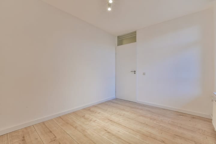 Foto 11 van Tielstraat 56