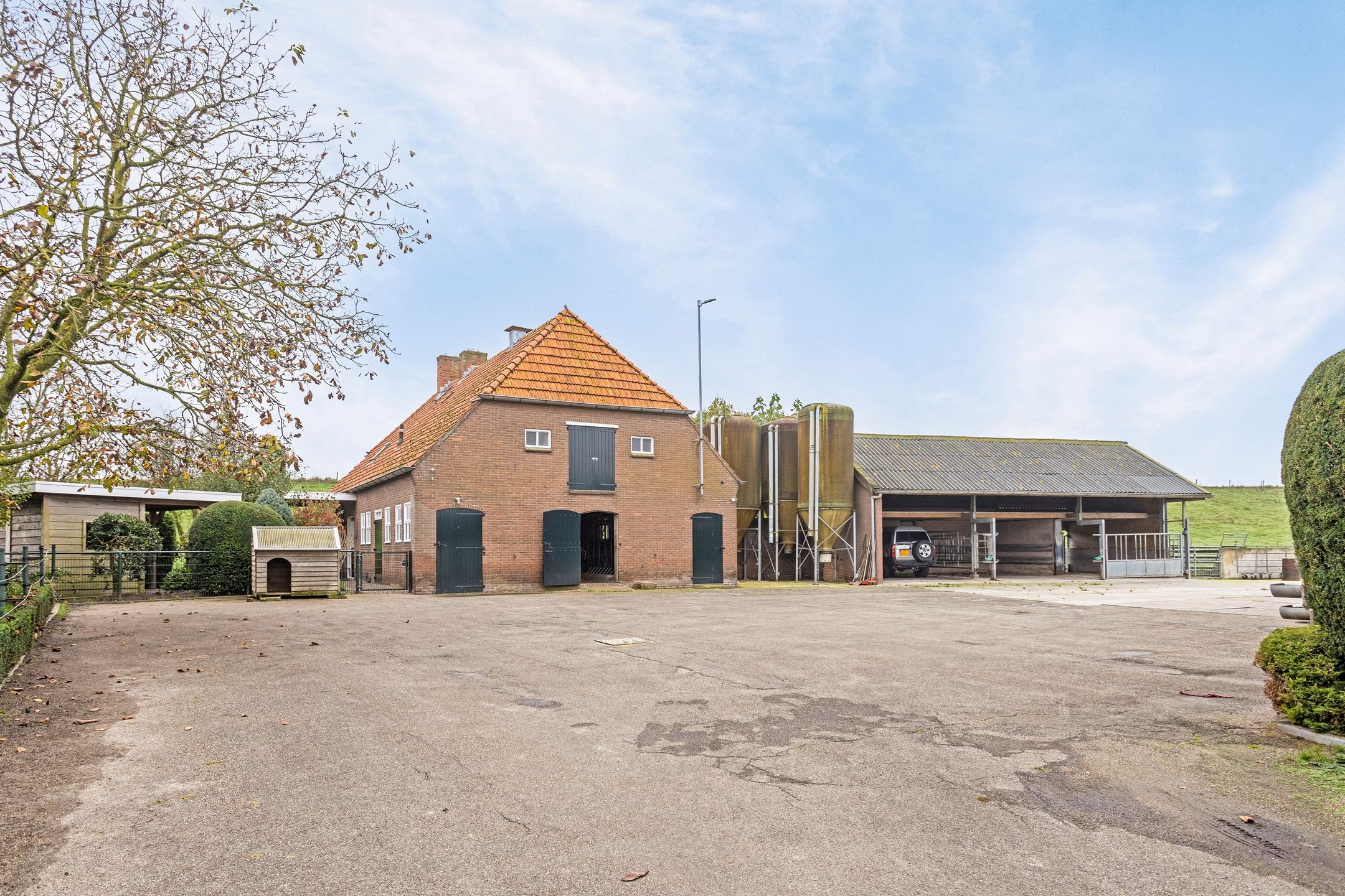 Photo 3 of Waalbandijk 101