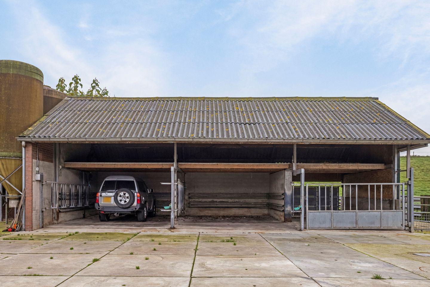 Photo 40 of Waalbandijk 101