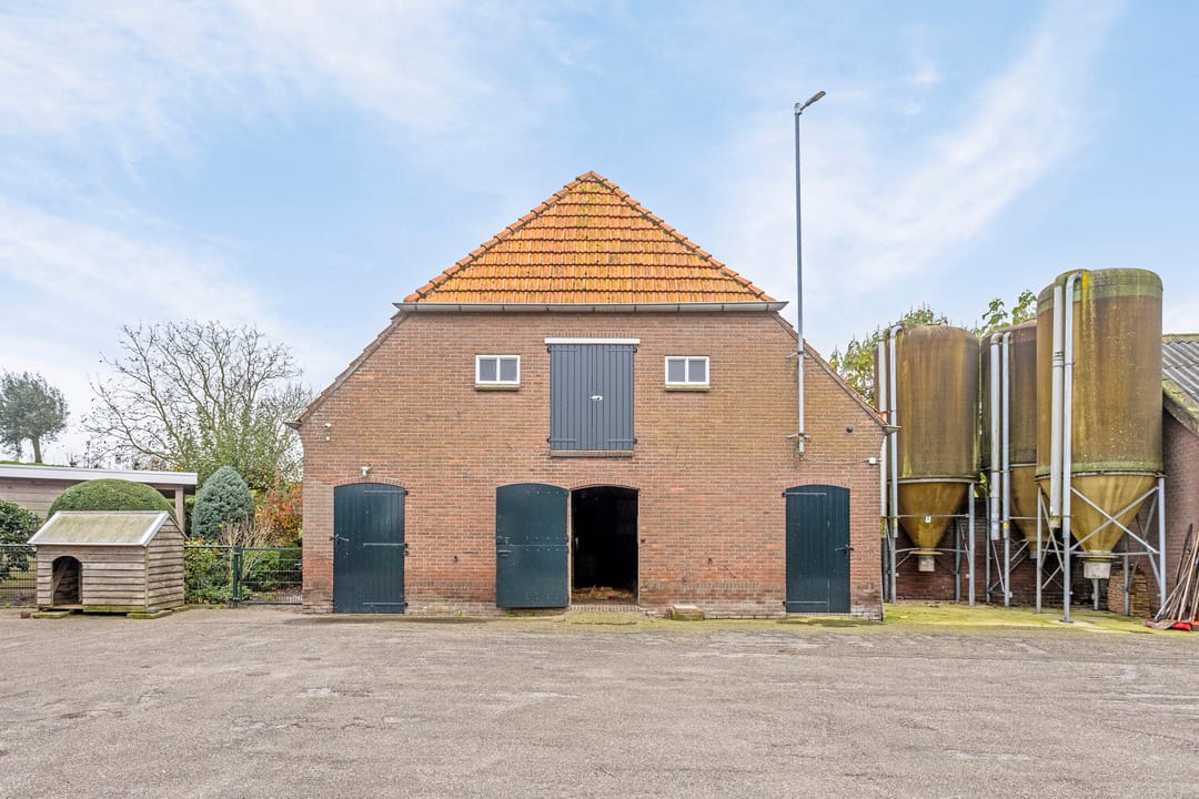 Photo 41 of Waalbandijk 101