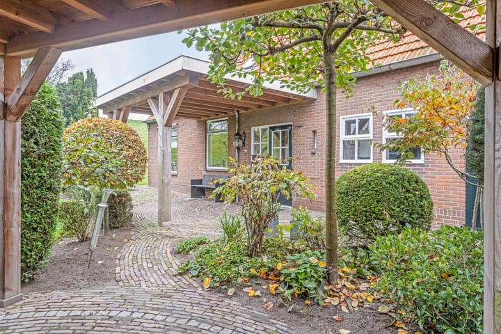 Foto 44 van Waalbandijk 101