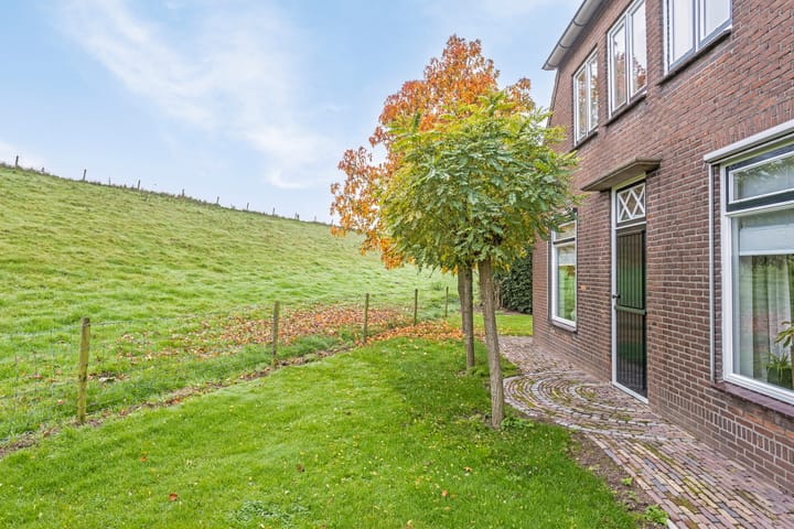 Foto 45 van Waalbandijk 101