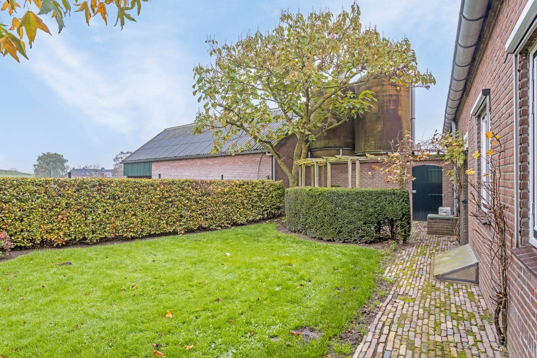 Photo 46 of Waalbandijk 101