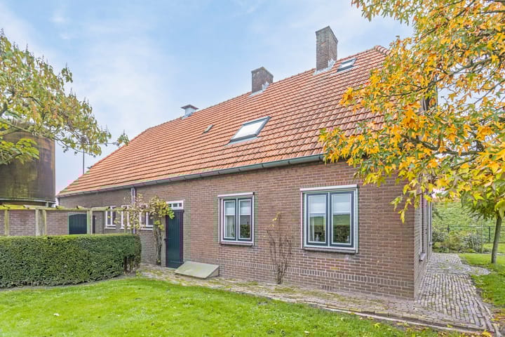 Foto 47 van Waalbandijk 101