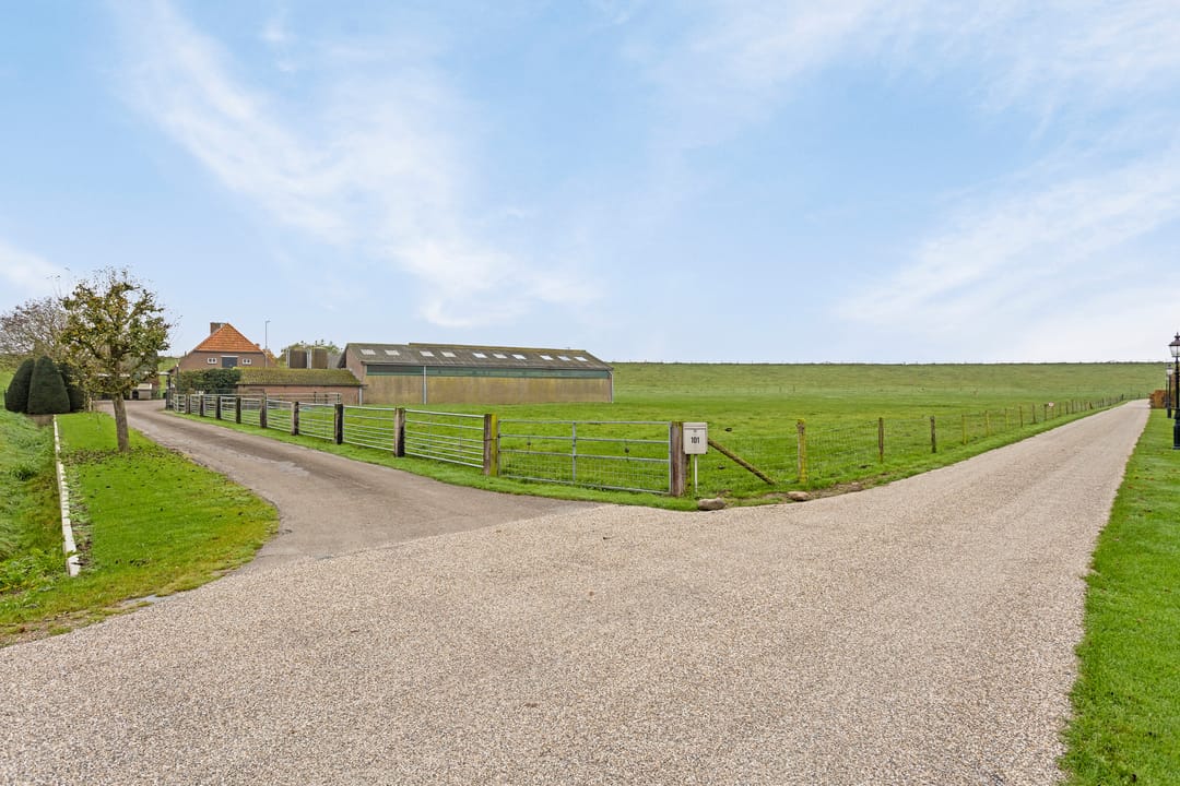 Photo 52 of Waalbandijk 101