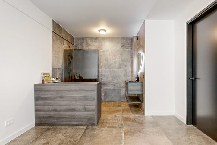 Foto 22 van Leidsestraatweg 15-418