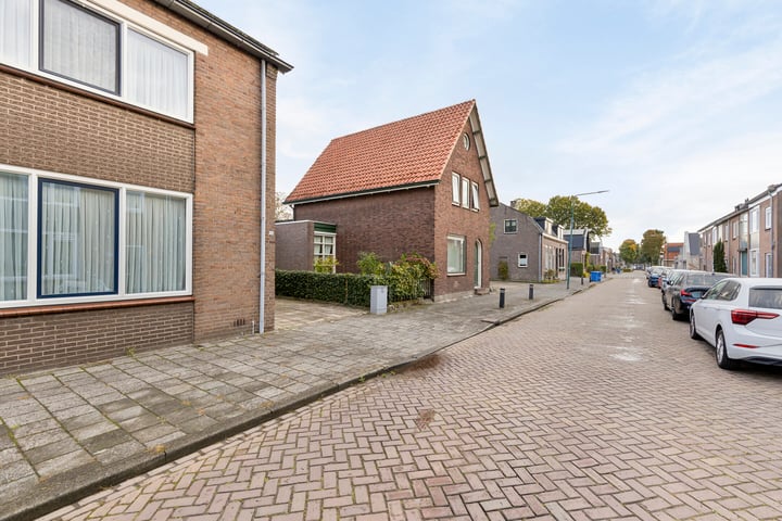 Bekijk foto 36 van Heistraat 56