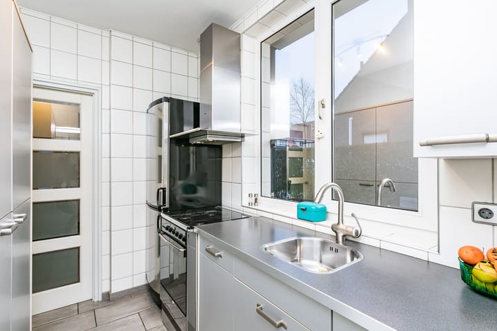 Foto 9 van Staringstraat 16