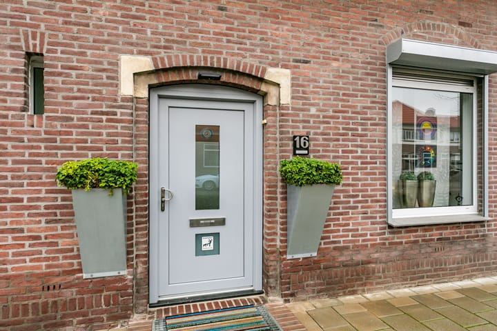 Foto 24 van Staringstraat 16