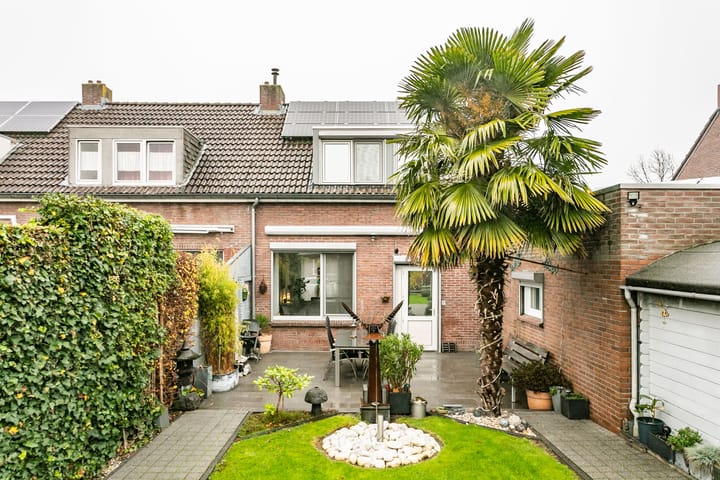 Foto 28 van Staringstraat 16