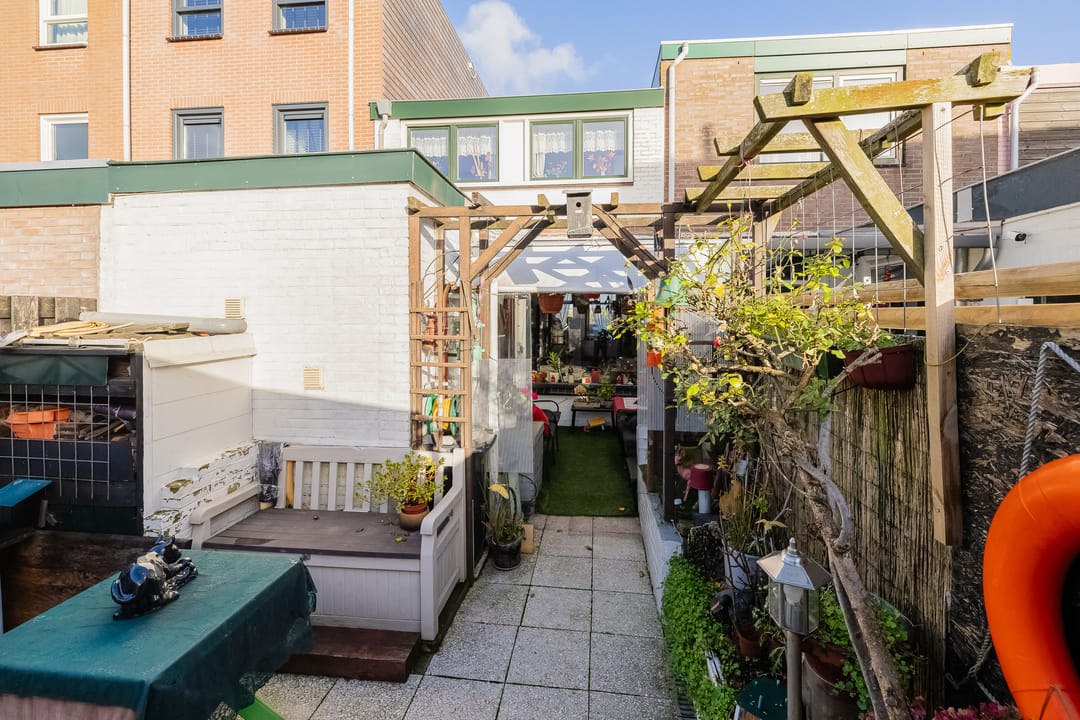 Photo 13 of IJmuiderstraatweg 64