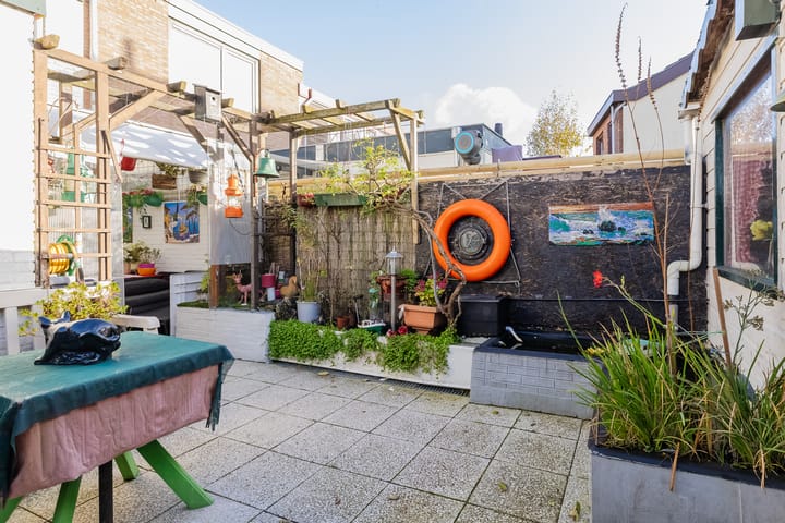 Foto 14 van IJmuiderstraatweg 64