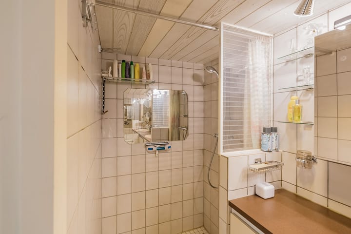 Foto 21 van IJmuiderstraatweg 64