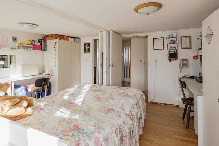 Foto 26 van IJmuiderstraatweg 64