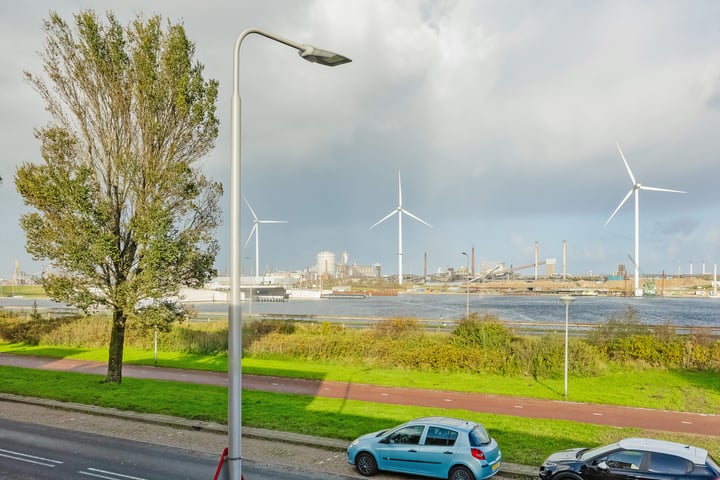 View photo 27 of IJmuiderstraatweg 64