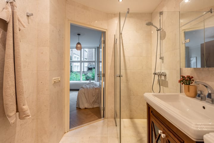 Photo 23 of De Lairessestraat 170-A