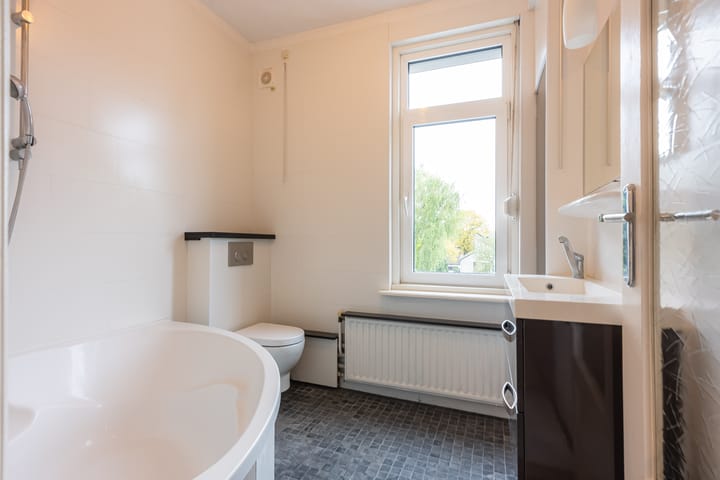 Photo 22 of Hoofdstraat 193