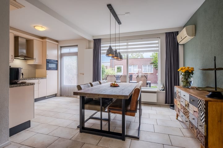 Foto 9 van van Rummenstraat 9