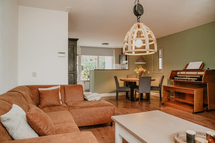 Foto 4 van Coreanna 68