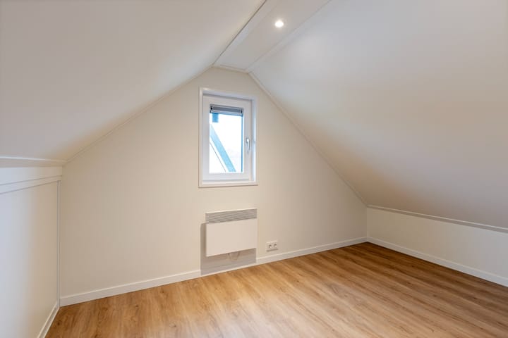 Foto 21 van Zuiderdwarsdijk 38-DEMO